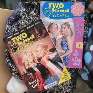 Two of a kind Diaries Olsen Twins novels - 2 total. 2003